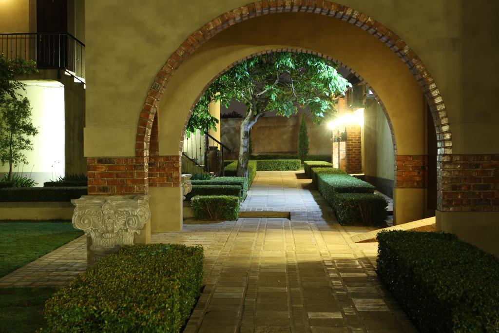 Accolades Boutique Venue Hotel Midrand Exterior photo